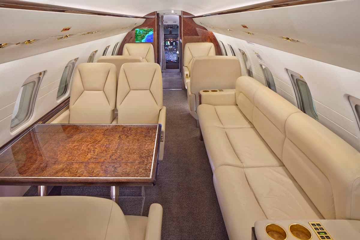Challenger 604 N650HJ