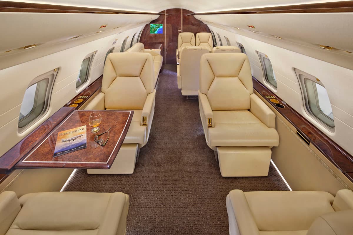 Challenger 604 N650HJ