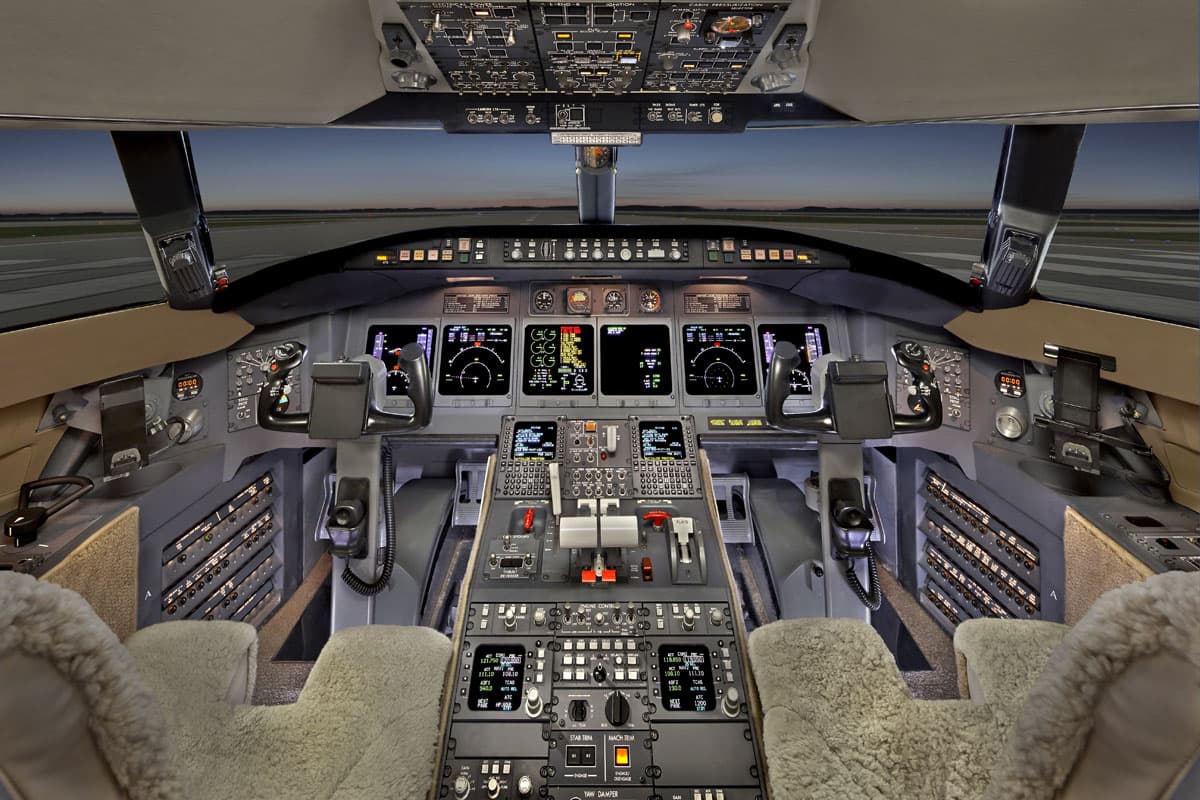 Challenger 604 N650HJ