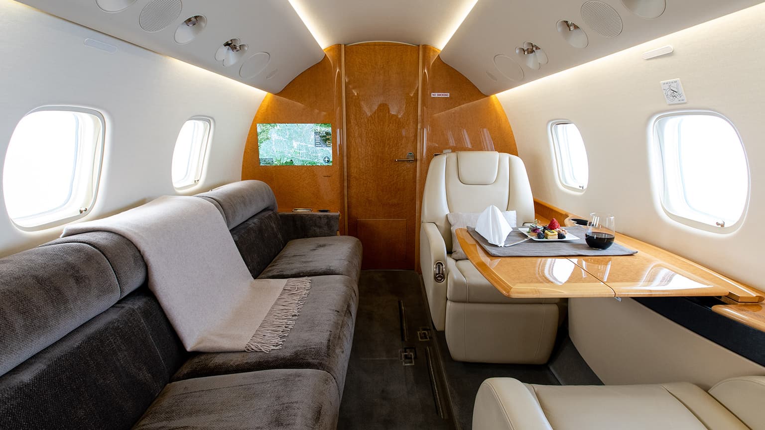 Embraer Legacy 650 N650TB