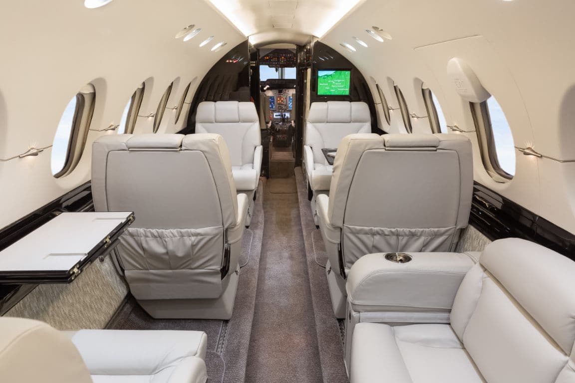 Hawker 800XP N655MD