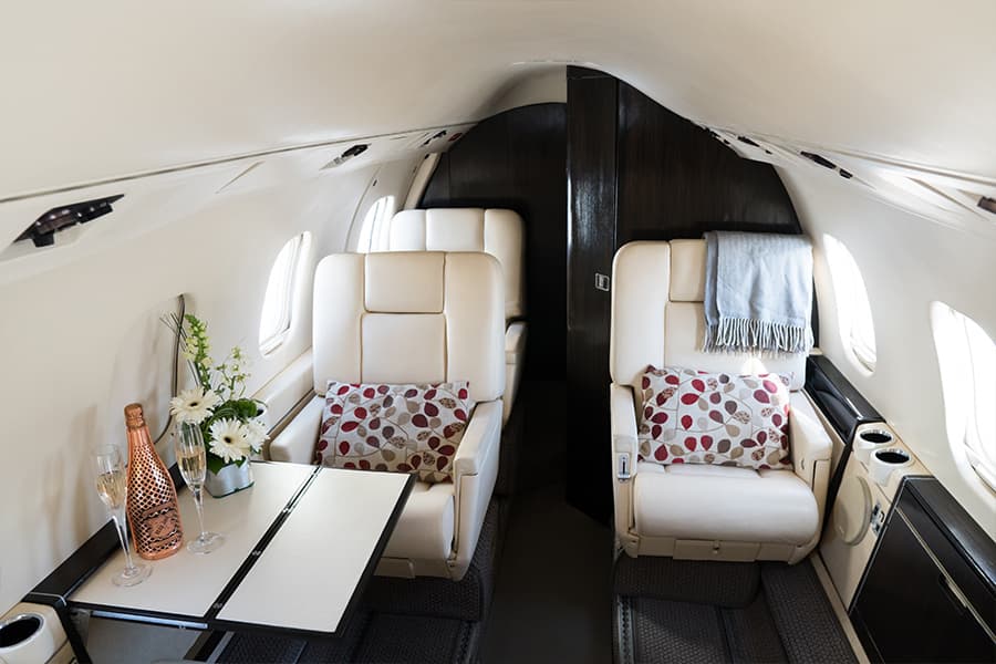 Learjet 55 N655TR
