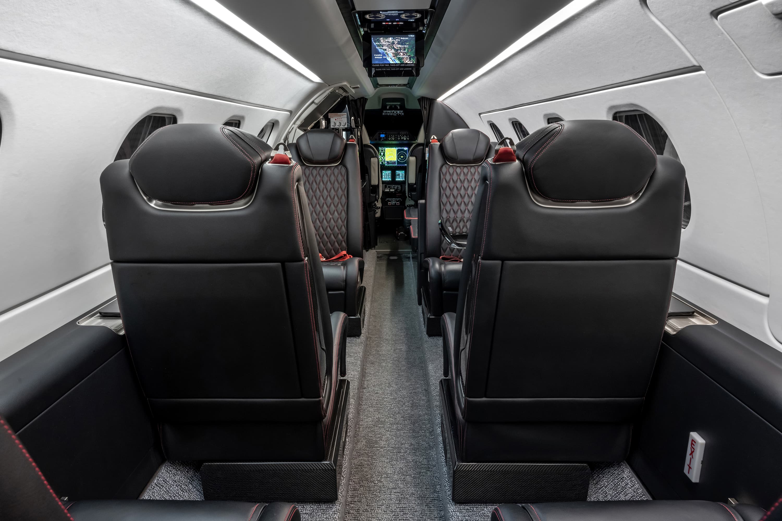 Embraer Phenom 300E N662JM