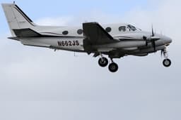 Beechcraft King Air E90 N662JS
