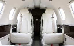 Embraer Phenom 300 N66M