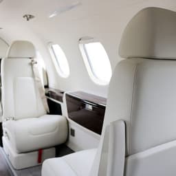 Embraer Phenom 300 N66M