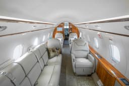 Challenger 300 N670CP