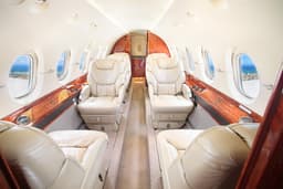 Hawker 800XP N684DK