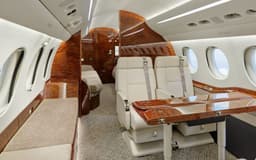 Falcon 7X N685AB