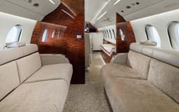 Falcon 7X N685AB