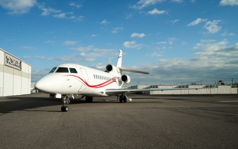 Falcon 7X N685AB