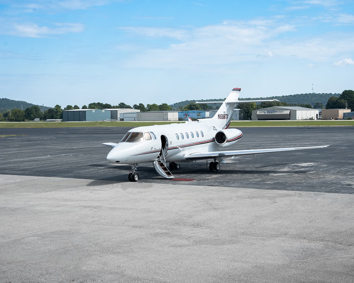 Hawker 800XP N686TX