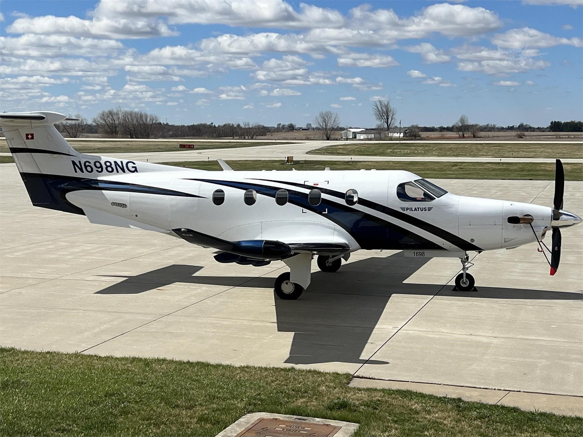 Pilatus PC-12/47 NG N698NG