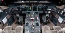 Challenger 604 N698RS