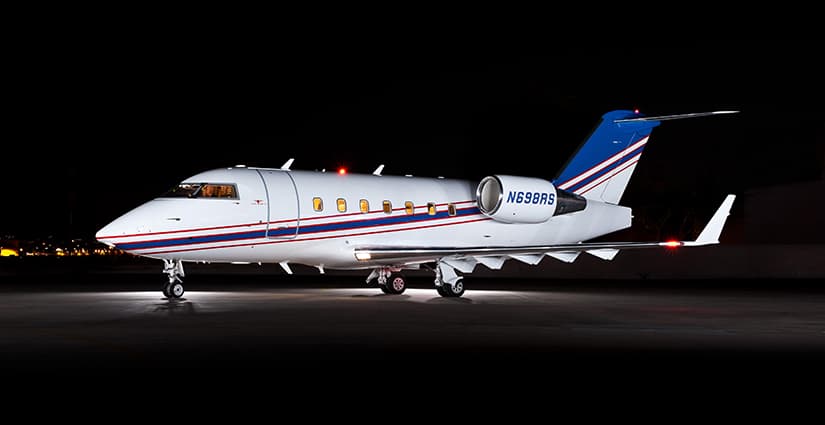 Challenger 604 N698RS