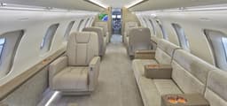 Challenger 605 N699ST