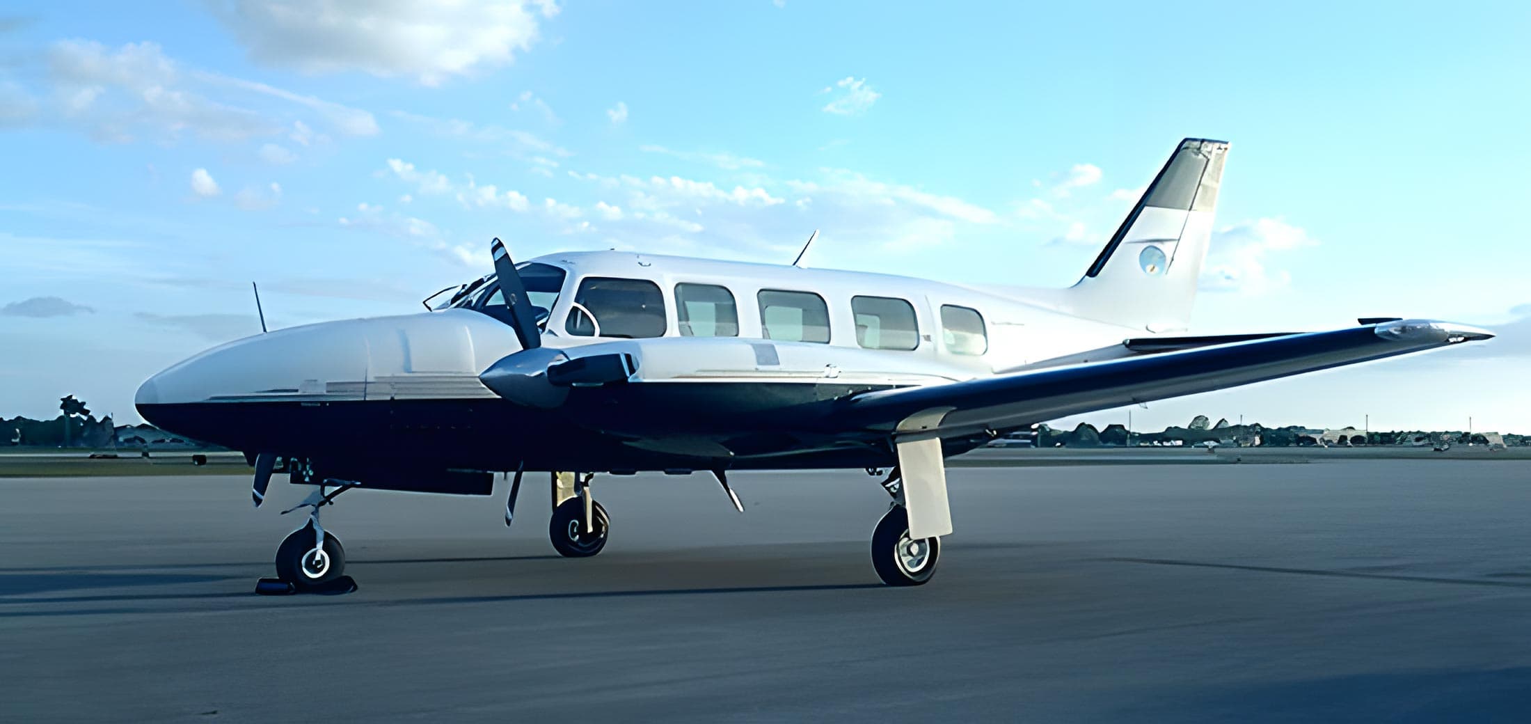 Piper PA-31-350 Chieftain N700C