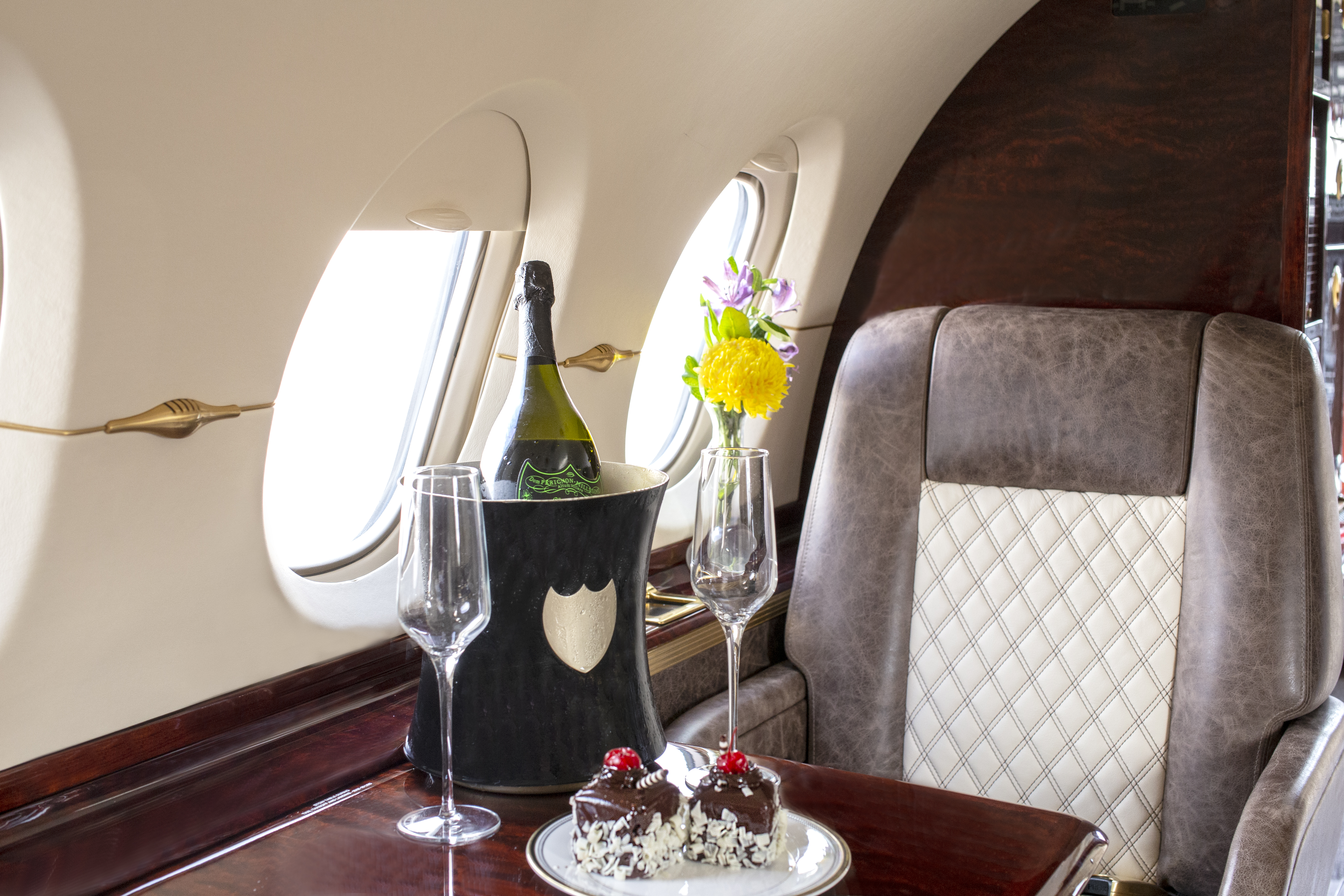 Hawker 900XP N702SS