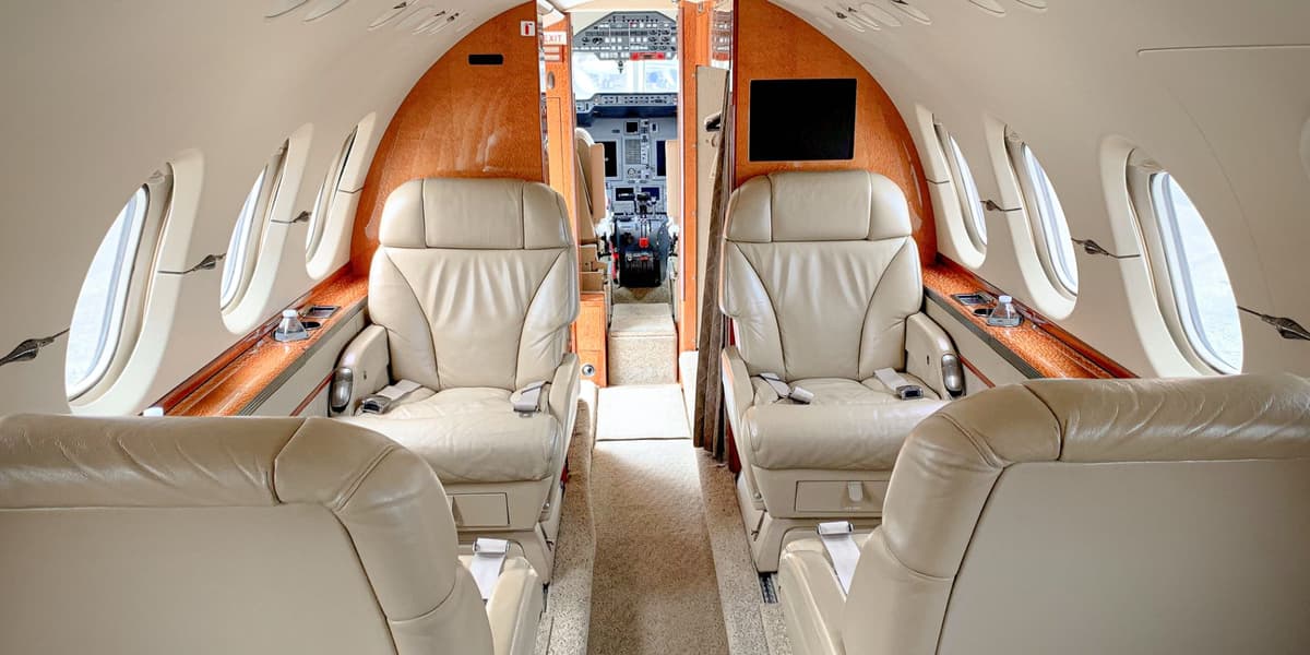 Hawker 800XP N707JQ