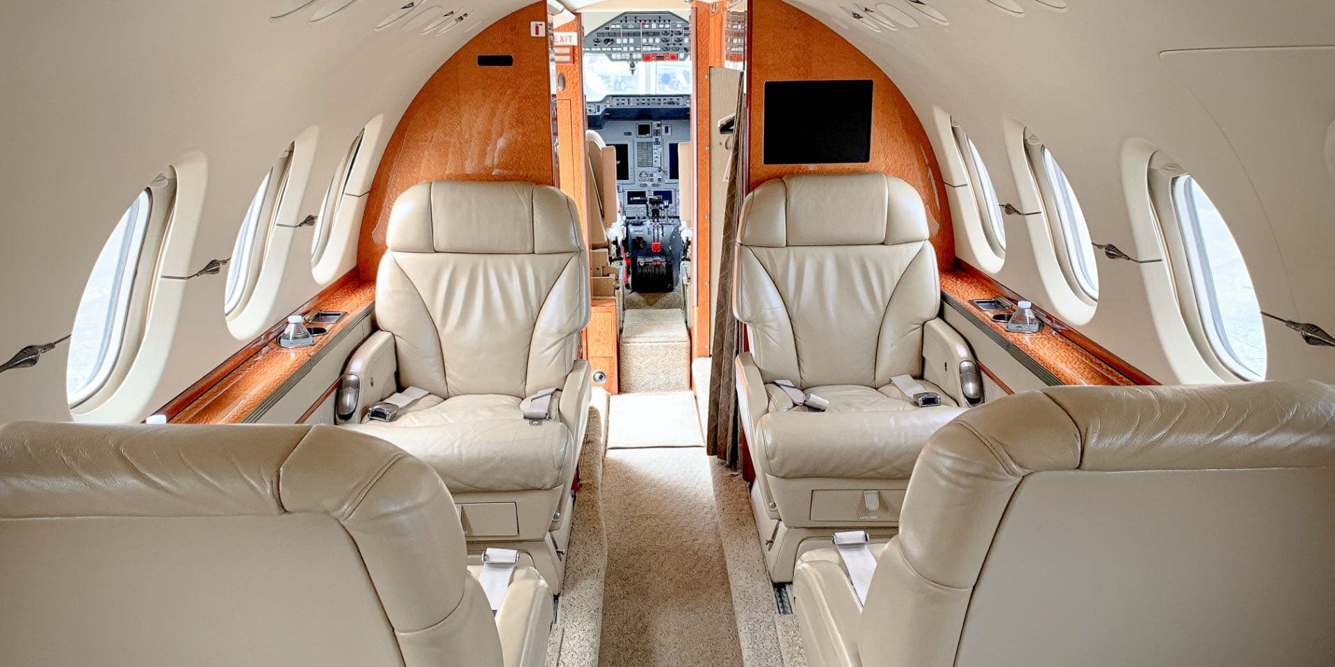 Hawker 800XP N707JQ