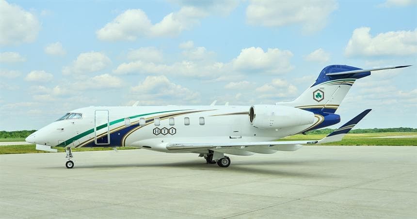 Challenger 350 N712BH