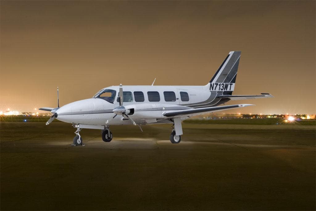 Piper PA-31-350 Chieftain N713WT