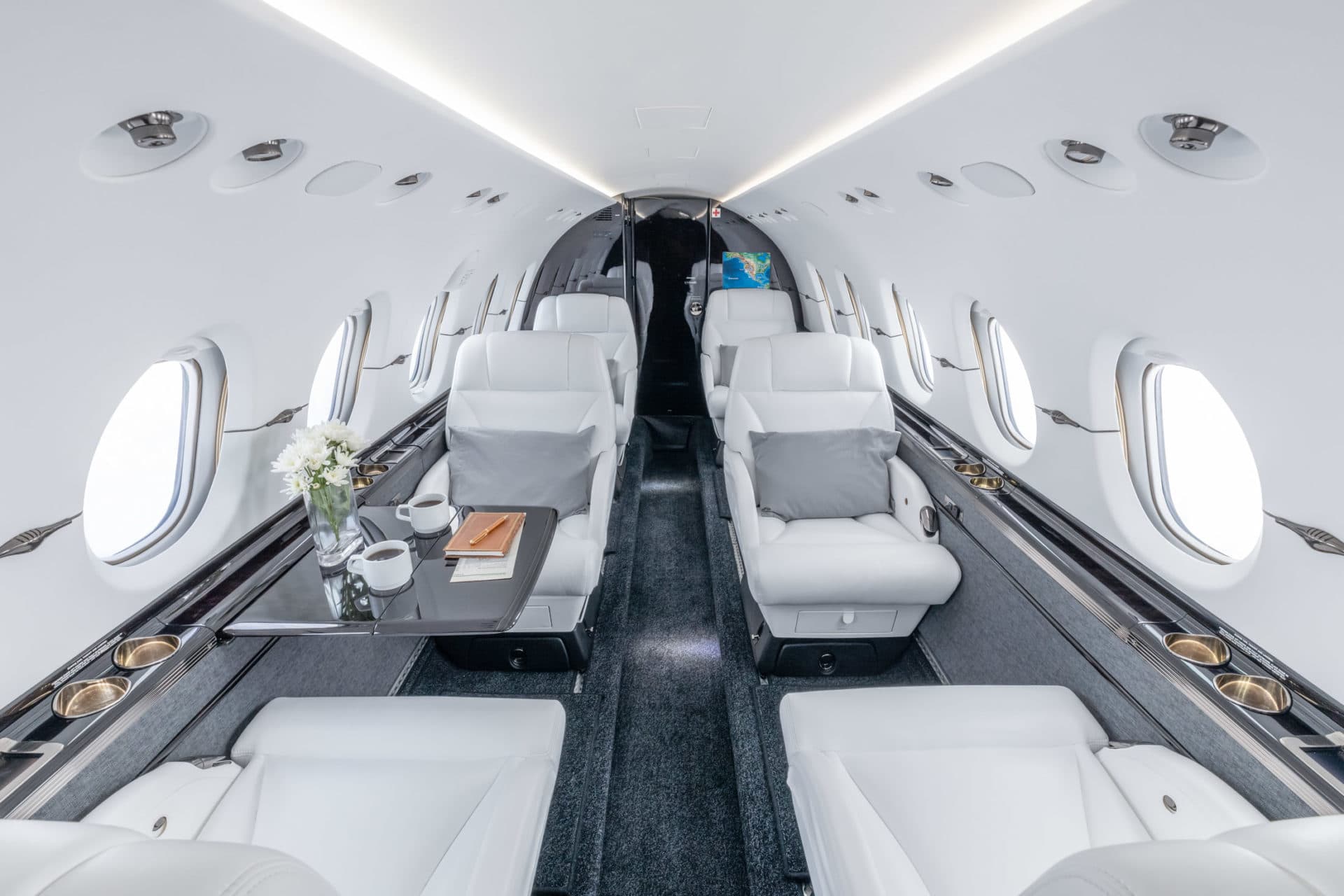 Hawker 900XP N714BW