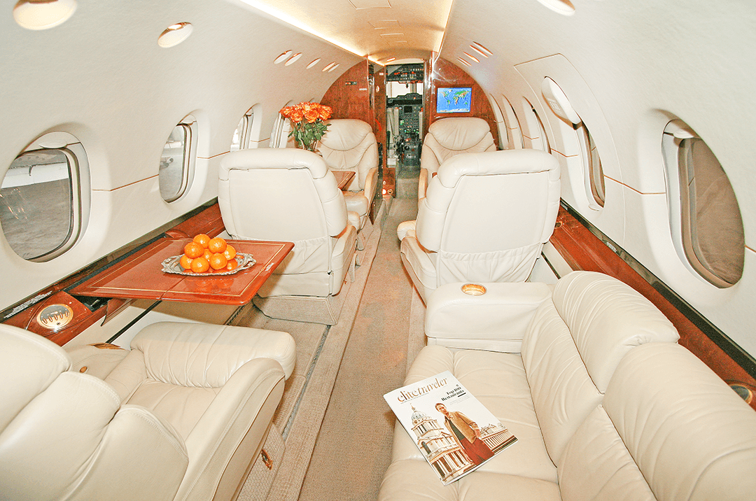 Hawker 800XP N715LA