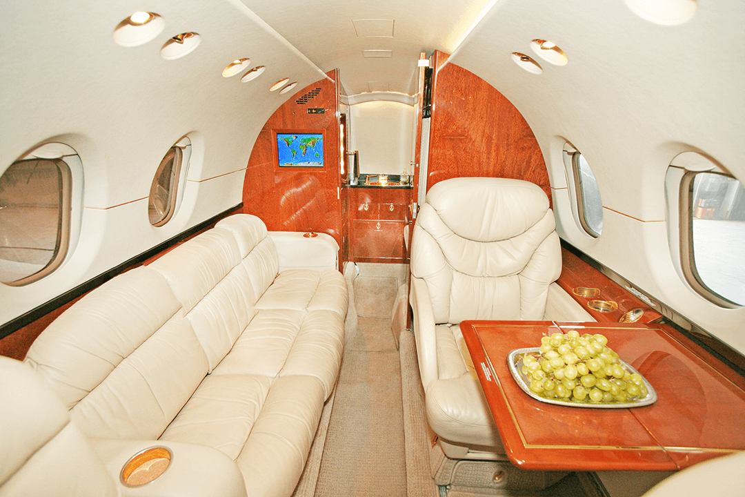 Hawker 800XP N715LA