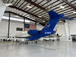 Challenger 350 N719AS
