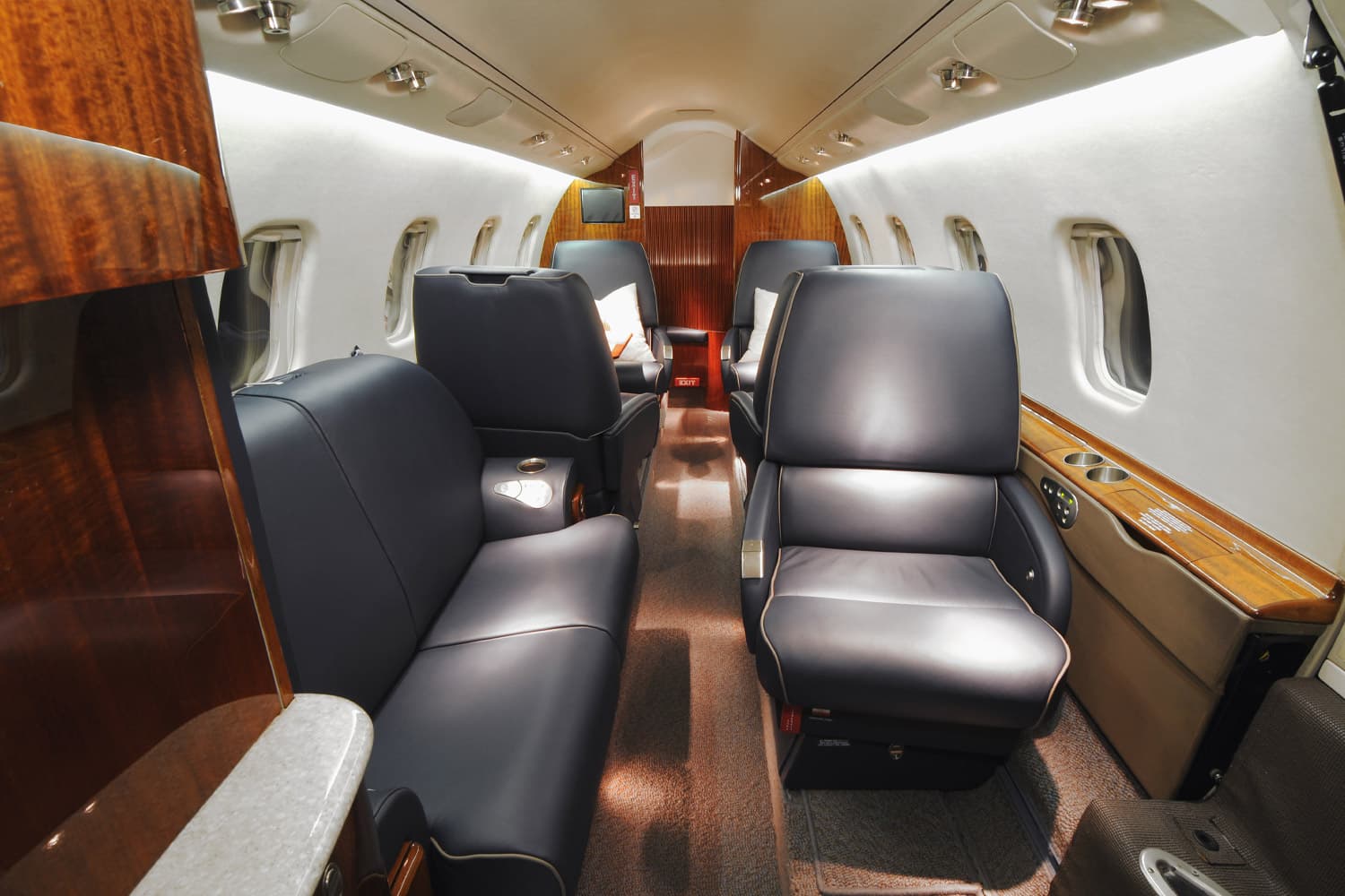 Learjet 60 N719JB