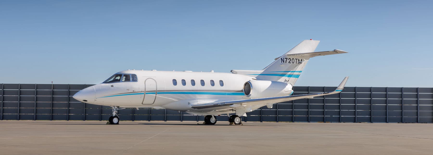 Hawker 850XP N720TM