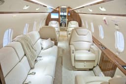 Challenger 300 N723JM