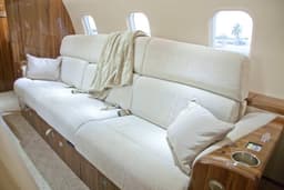 Challenger 300 N723JM