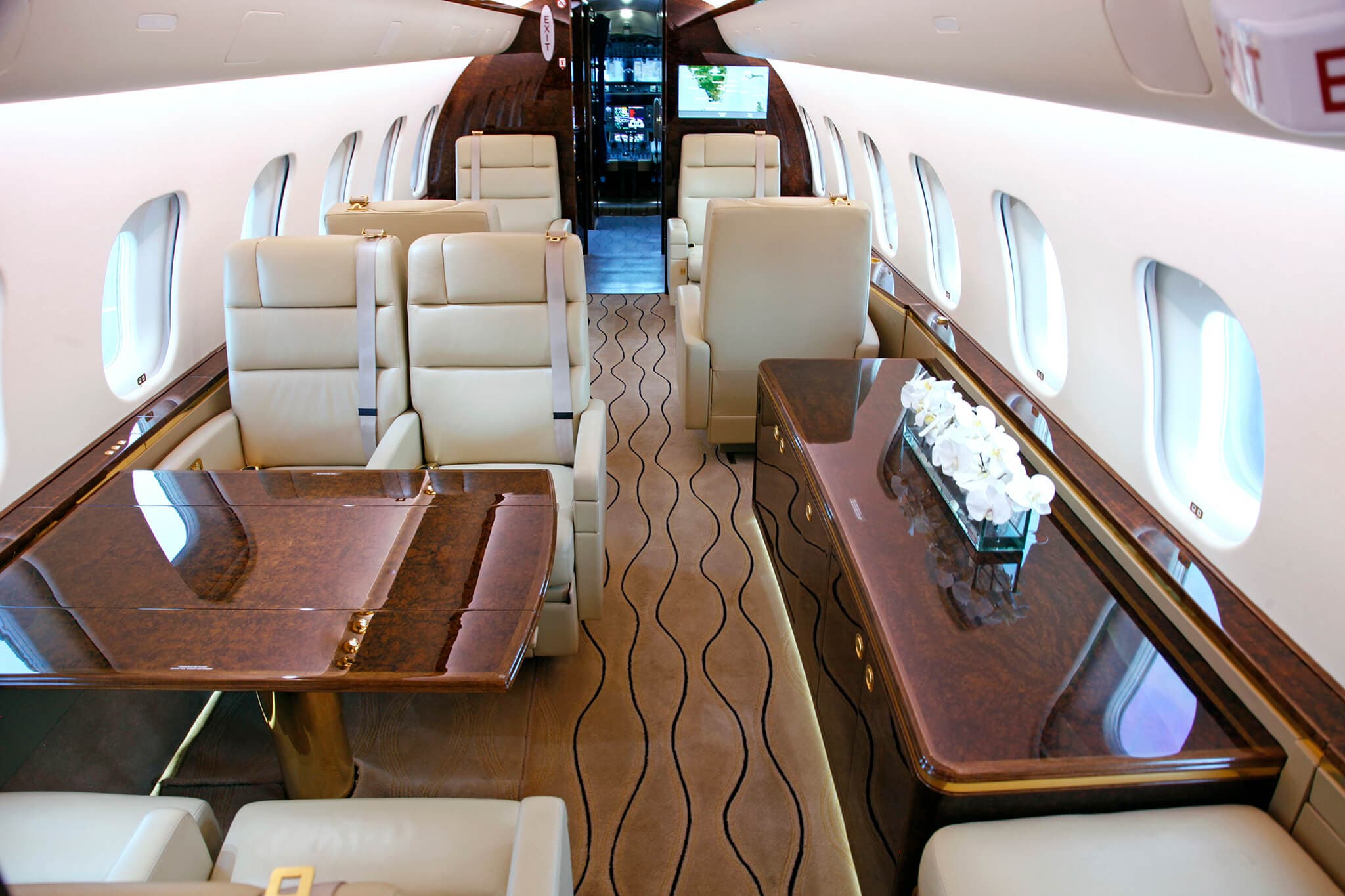 Global 5000 N724MF
