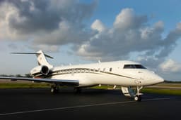 Global 5000 N724MF