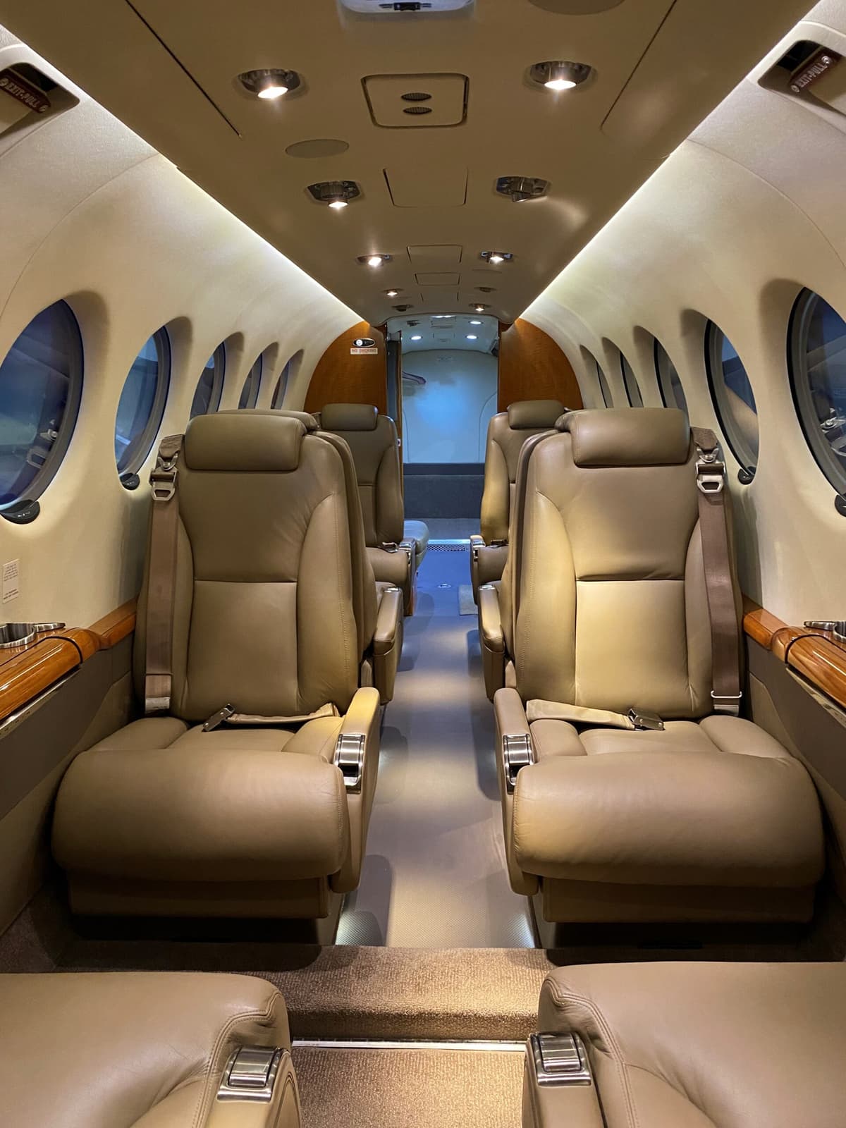 Beechcraft King Air 350iER N725TR