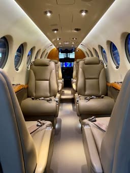 Beechcraft King Air 350iER N725TR