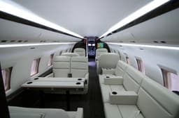 Challenger 604 N726RF