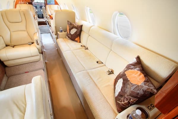 Falcon 20F-5 N730RA