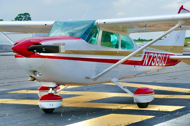 Cessna 172S N736UJ