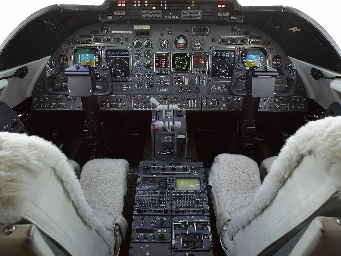 Learjet 60 N743LG