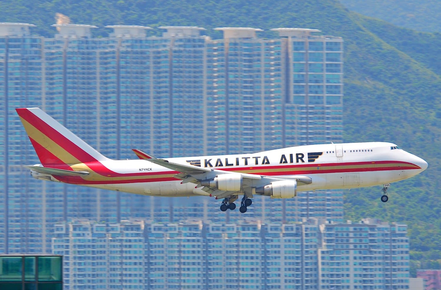 Boeing 747-446 N744CK