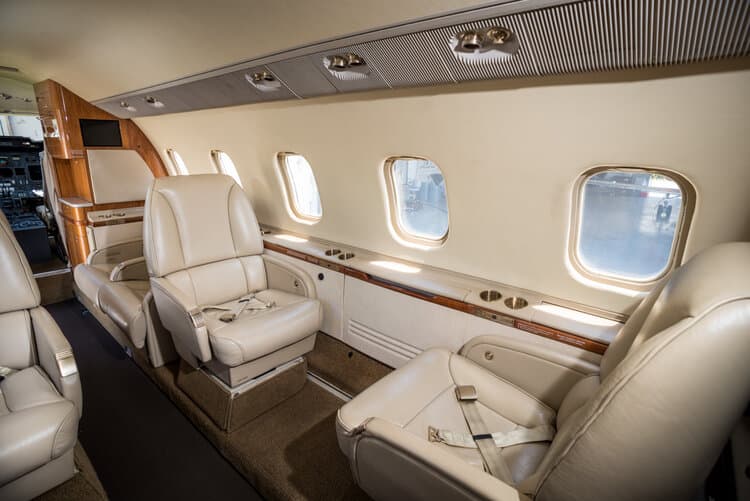 Learjet 60 N744RD