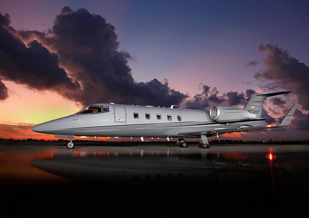 Learjet 60 N74HT