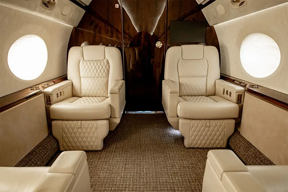 Gulfstream G550 N74VW