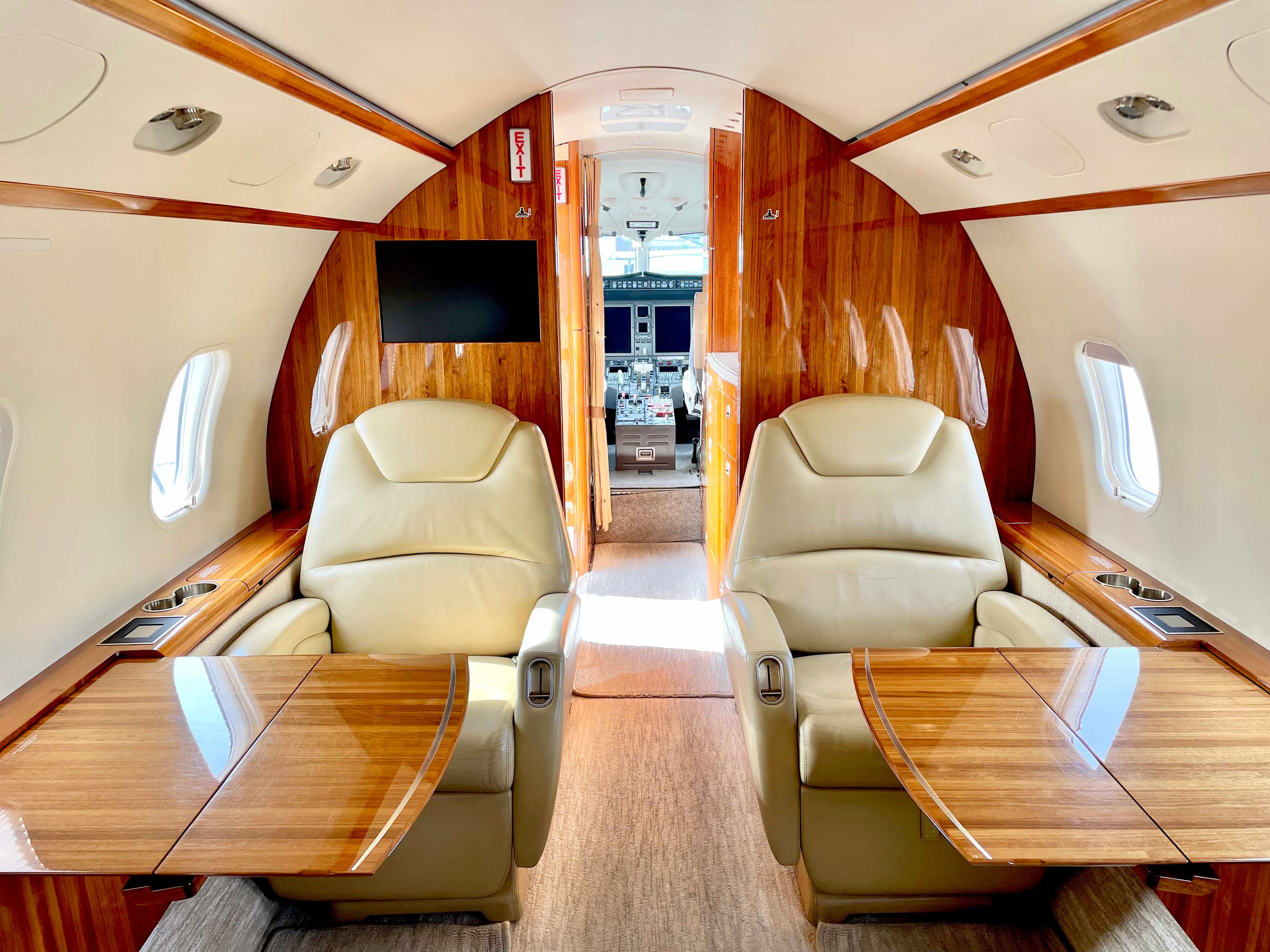 Challenger 300 N753RP