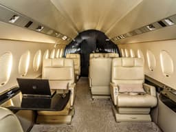 Falcon 2000LX N75EK