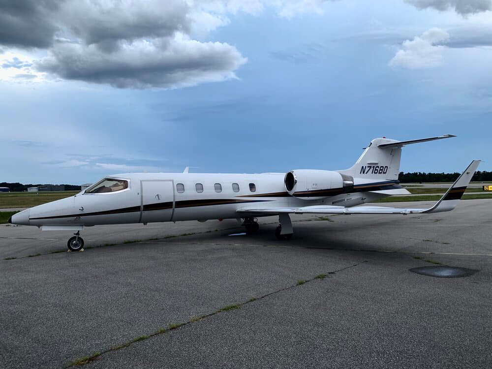 Learjet 31A N76CD