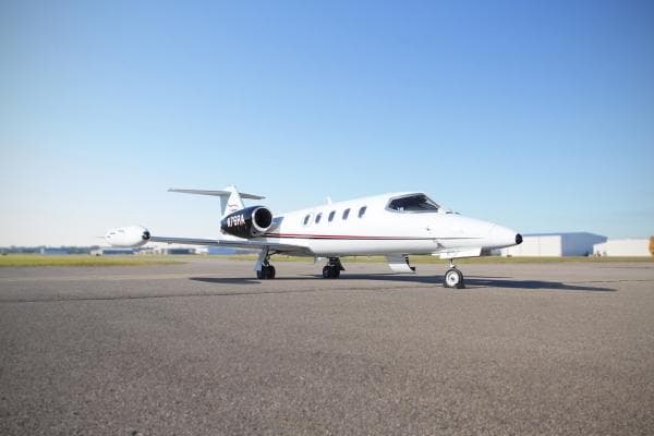 Learjet 35A N76RA